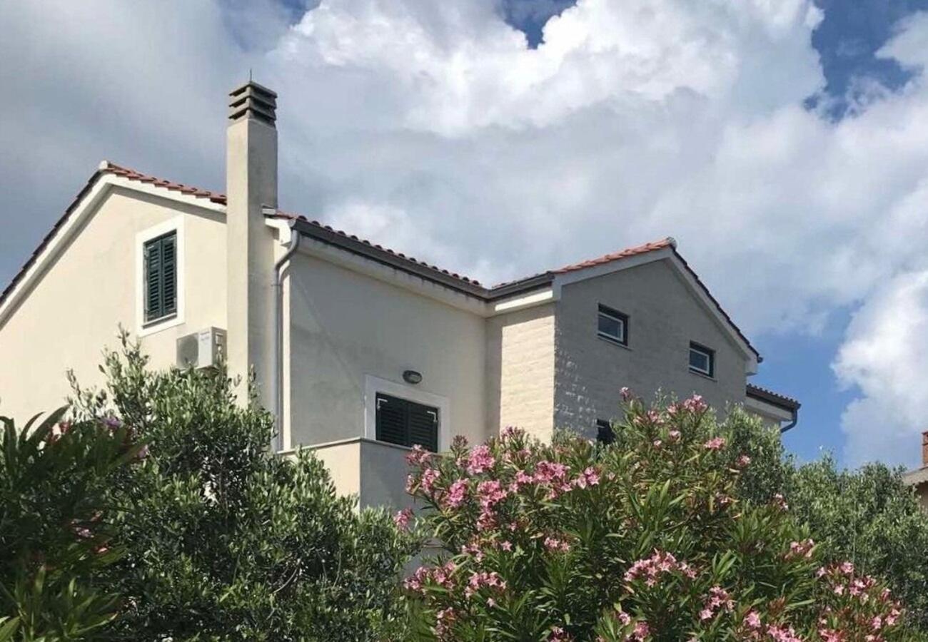 Apartments Azur Ilovik 外观 照片
