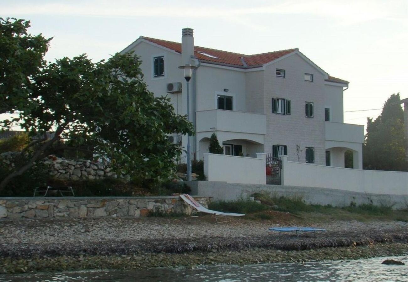 Apartments Azur Ilovik 外观 照片